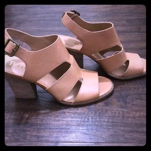 Reba Block heel Sandals NWOT